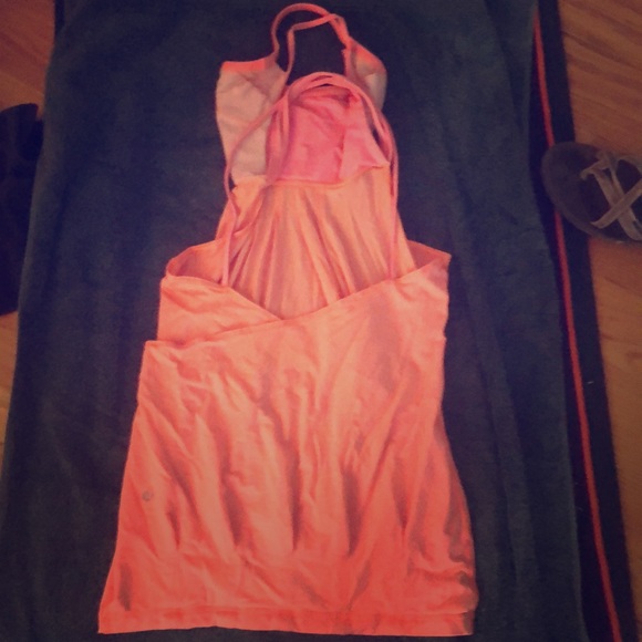 Lululemon strapping back tank top - Picture 1 of 1